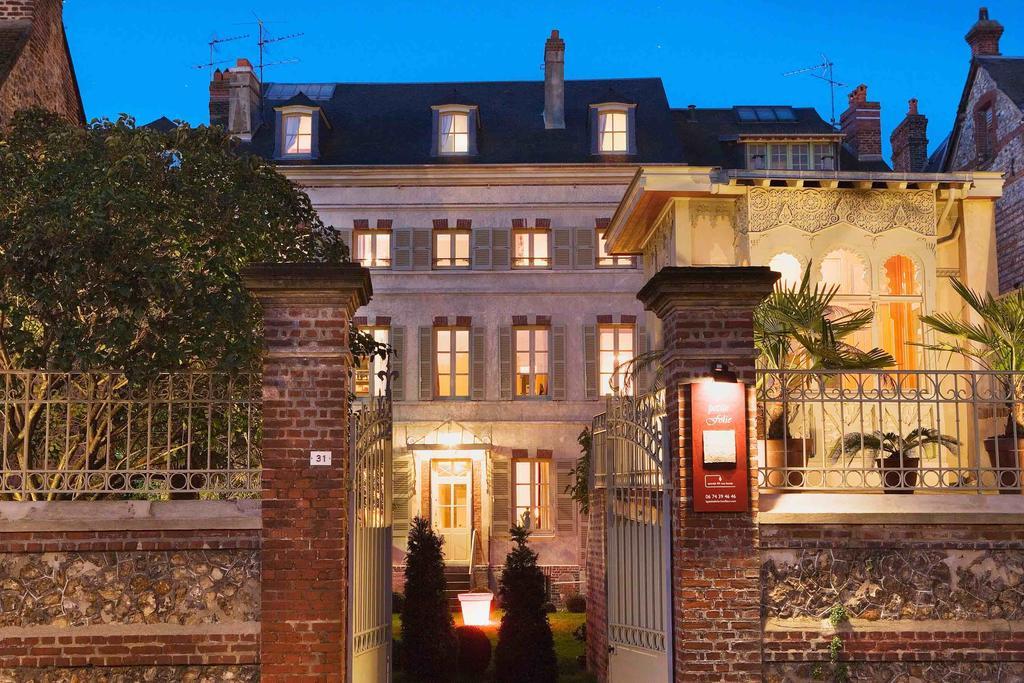 La Petite Folie Bed and Breakfast Honfleur Exteriör bild