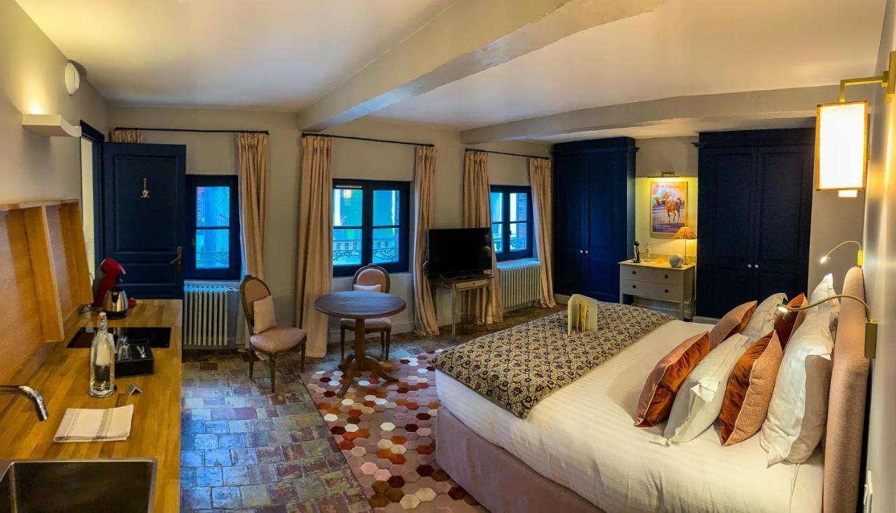 La Petite Folie Bed and Breakfast Honfleur Exteriör bild