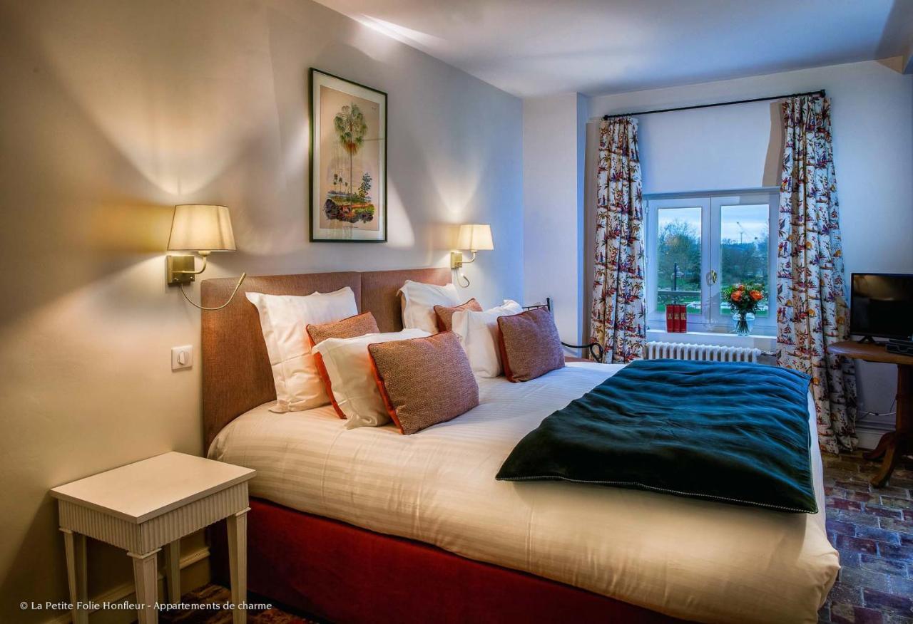 La Petite Folie Bed and Breakfast Honfleur Exteriör bild